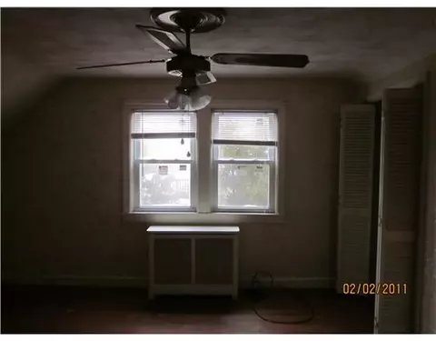 866 Warwick Ave, Warwick, RI 02889 photo 6