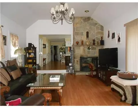 2074 Flat River Rd, Coventry, RI 02816 photo 4