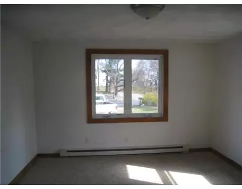 16 Clyde Ave, Warwick, RI 02886 photo 4