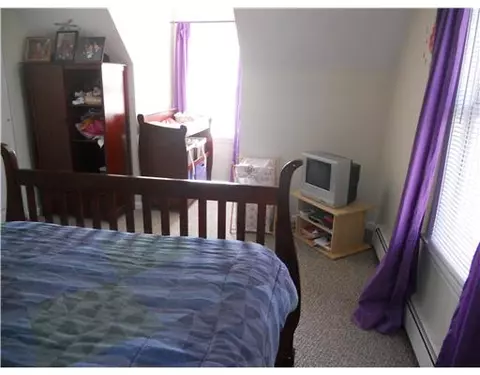 4 Call St, Warwick, RI 02889 photo 4