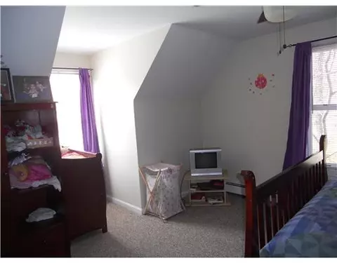 4 Call St, Warwick, RI 02889 photo 3
