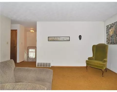 152 Getchell Ave, Woonsocket, RI 02895 photo 6