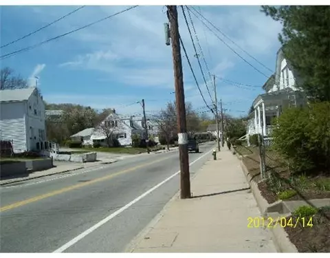 235 Killingly St, Providence, RI 02909 photo 9