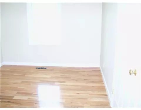 70 Fieldside Dr, Woonsocket, RI 02895 photo 9