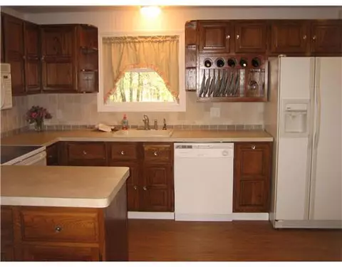 12 Evergreen Dr, Exeter, RI 02822 photo 2
