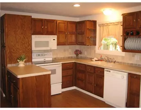 12 Evergreen Dr, Exeter, RI 02822 photo 3