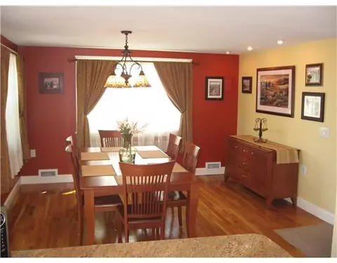 39 Audubon Rd, Warwick, RI 02888 photo 8