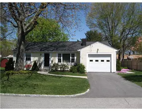 39 Audubon Rd, Warwick, RI 02888 photo 1