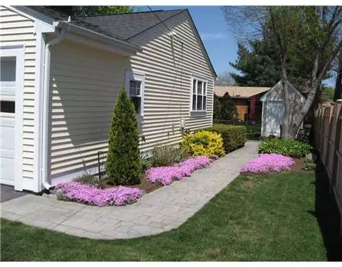 39 Audubon Rd, Warwick, RI 02888 photo 2