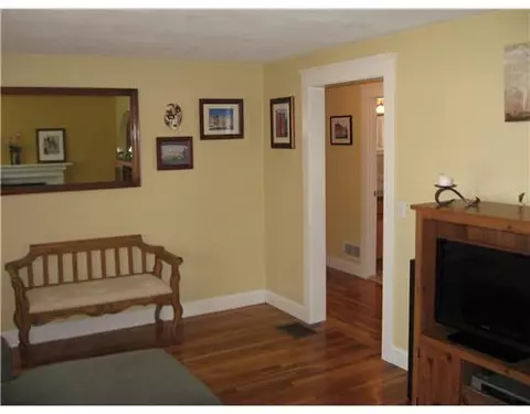 39 Audubon Rd, Warwick, RI 02888 photo 6