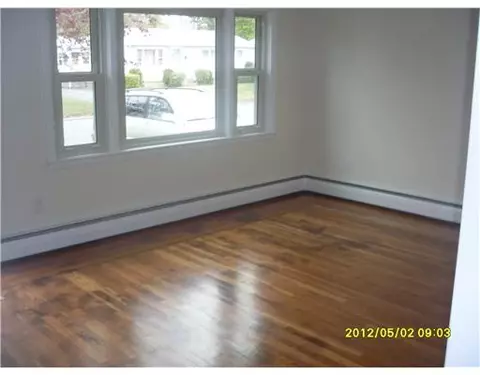 82 White Ave, Warwick, RI 02889 photo 5