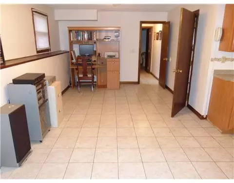 24 Hackman Pl, Warwick, RI 02889 photo 12