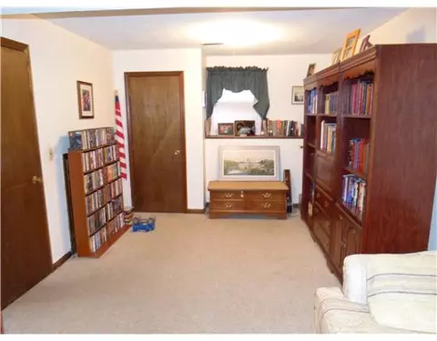 24 Hackman Pl, Warwick, RI 02889 photo 14