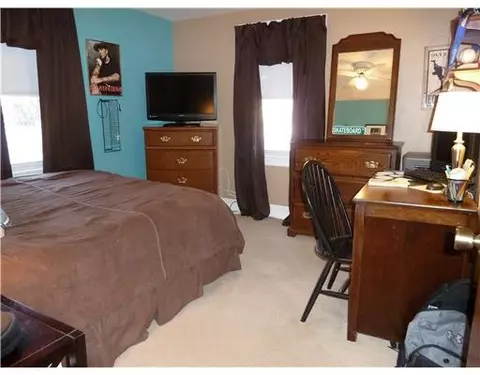 168 River St, Warwick, RI 02888 photo 10