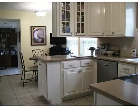 2 Leeward Dr, Westerly, RI 02891 photo 2