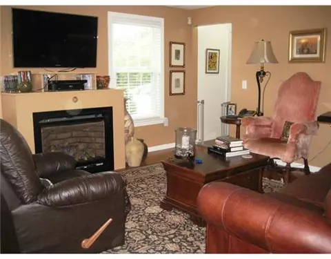 2 Leeward Dr, Westerly, RI 02891 photo 6