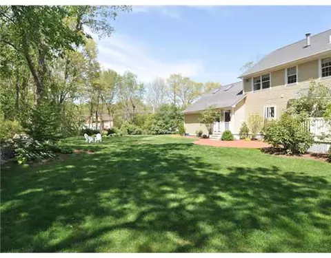 210 Shadow Brook Dr, Warwick, RI 02886 photo 12