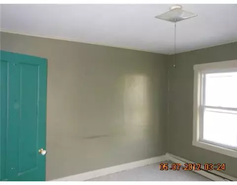 40 Union St, Warren, RI 02885 photo 3