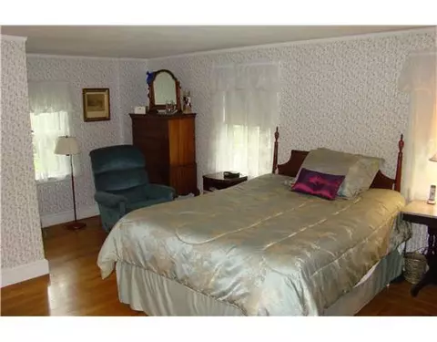 205 Trinity St, Warwick, RI 02886 photo 11