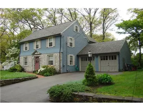 205 Trinity St, Warwick, RI 02886 photo 1