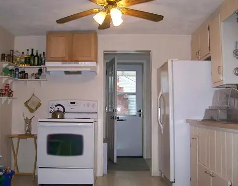 67 Keystone Dr, Warwick, RI 02889 photo 3