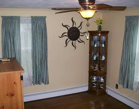 67 Keystone Dr, Warwick, RI 02889 photo 12