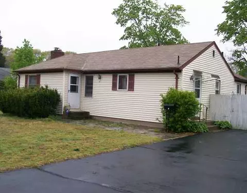 67 Keystone Dr, Warwick, RI 02889 photo 1