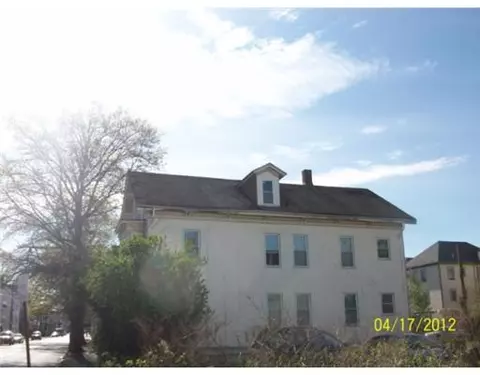 219 Orms St, Providence, RI 02908 photo 3
