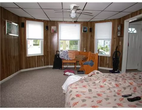 487 Rathbun St, Woonsocket, RI 02895 photo 7