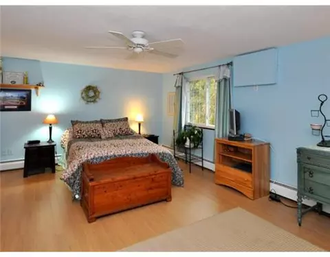 24 Eagle Run #A, East Greenwich, RI 02818 photo 10