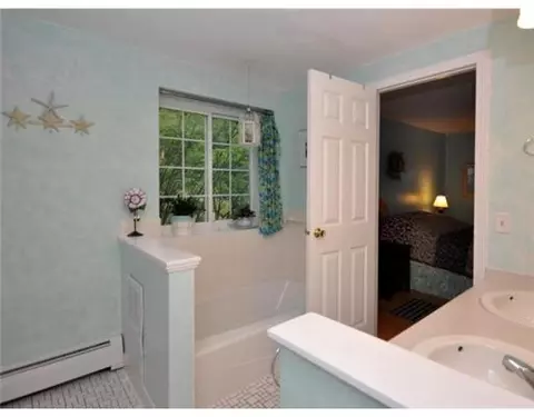 24 Eagle Run #A, East Greenwich, RI 02818 photo 12