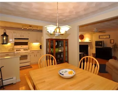24 Eagle Run #A, East Greenwich, RI 02818 photo 6