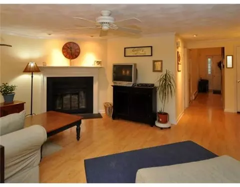24 Eagle Run #A, East Greenwich, RI 02818 photo 4