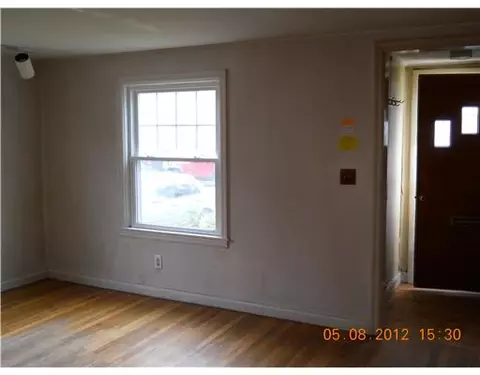 104 Pheasant Ave, Warwick, RI 02886 photo 5