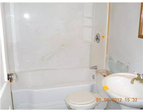 104 Pheasant Ave, Warwick, RI 02886 photo 4