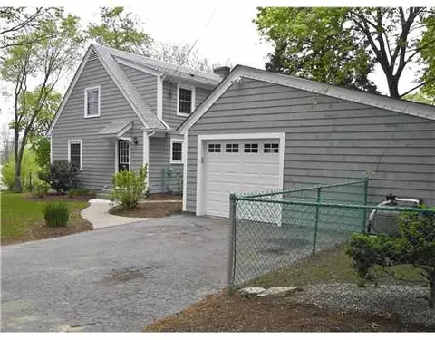 5 Weber Ave, Warwick, RI 02886 photo 6