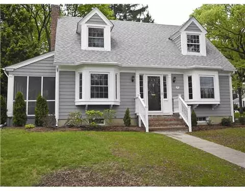 5 Weber Ave, Warwick, RI 02886 photo 2