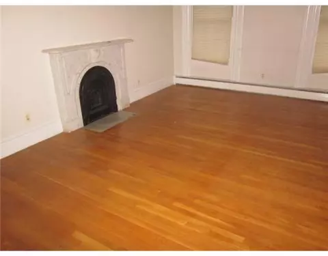740 Commonwealth Ave, Warwick, RI 02886 photo 4
