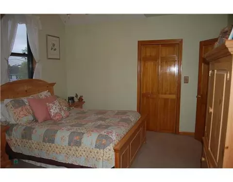 63 Vine St, Woonsocket, RI 02895 photo 12