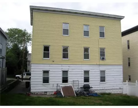 35 Rivulet St, Woonsocket, RI 02895 photo 3