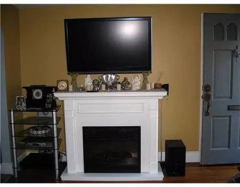78 Wayne St, Warwick, RI 02889 photo 3