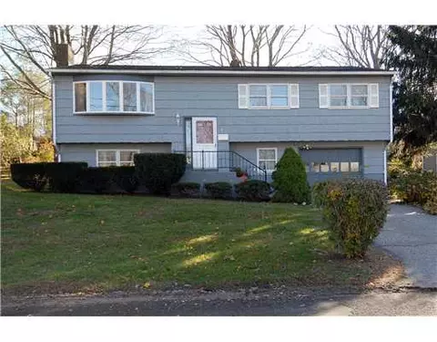 34 Spring St, Westerly, RI 02891 photo 1