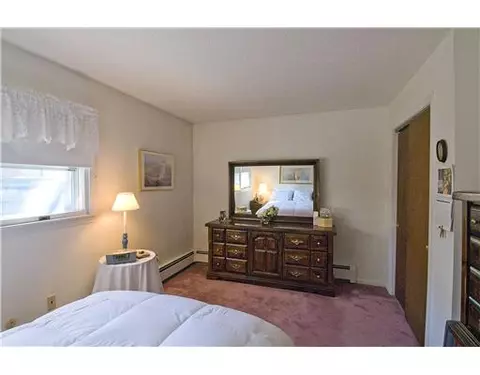 34 Spring St, Westerly, RI 02891 photo 5