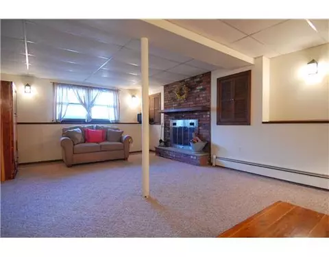 34 Spring St, Westerly, RI 02891 photo 9