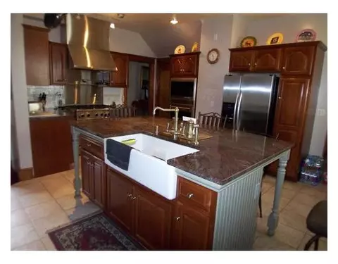485 S Main St, Woonsocket, RI 02895 photo 7