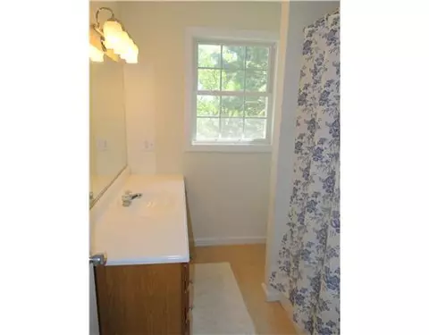 11 Elizabeth Ave, Woonsocket, RI 02895 photo 8