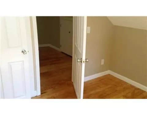 34 Lancaster Ave, Warwick, RI 02886 photo 8