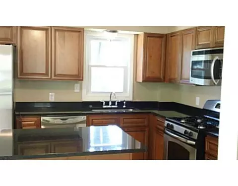 34 Lancaster Ave, Warwick, RI 02886 photo 5