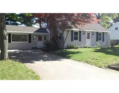 34 Lancaster Ave, Warwick, RI 02886 photo 1