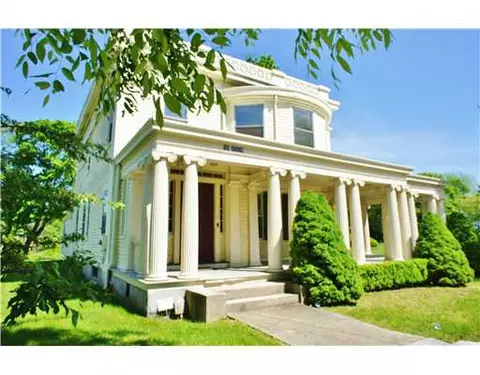 12 Elm St, Westerly, RI 02891 photo 2